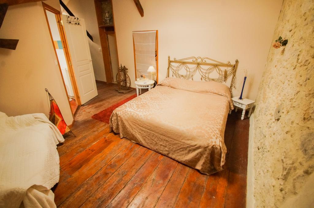 Chambres D'Hotes Domaine De La Rose Des Vents Castelnau-sur-lʼAuvignon Rom bilde